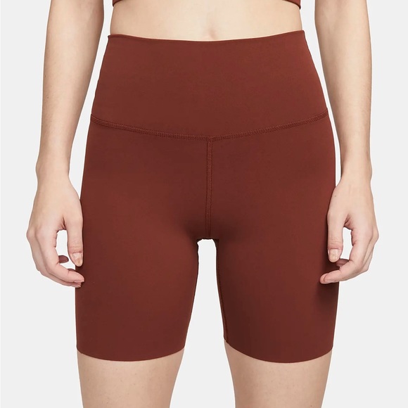 Nike Yoga Luxe Women's High-Waisted Shorts - Picture 2 of 6